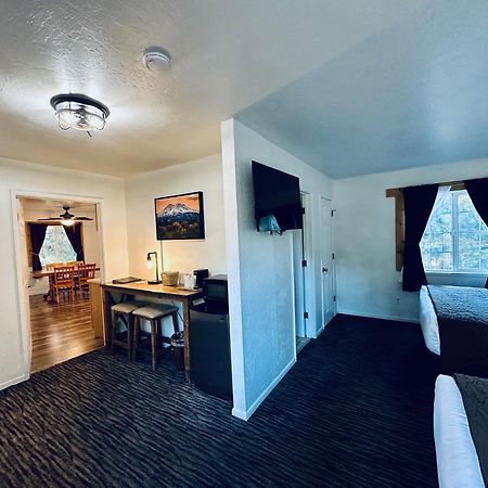 Shasta Inn Mount Shasta Εξωτερικό φωτογραφία